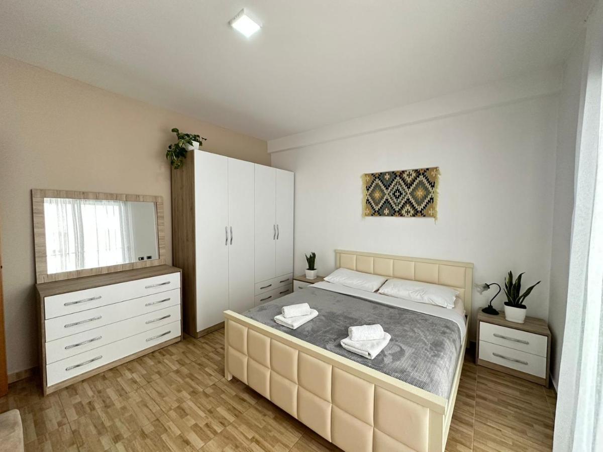 Trea Accomodations - Despacito Port Side Vlorë Esterno foto