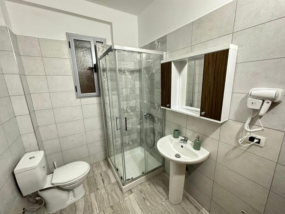 Trea Accomodations - Despacito Port Side Vlorë Esterno foto