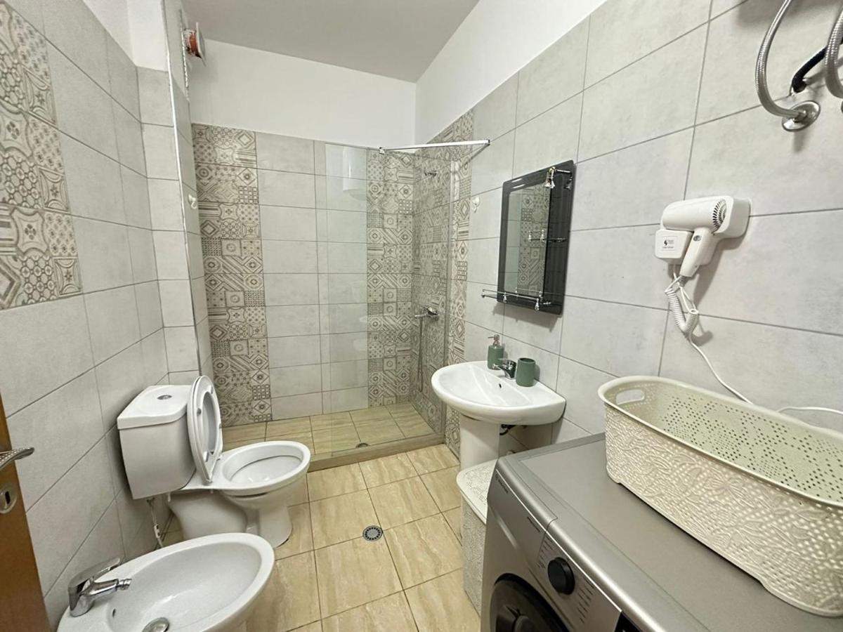 Trea Accomodations - Despacito Port Side Vlorë Esterno foto