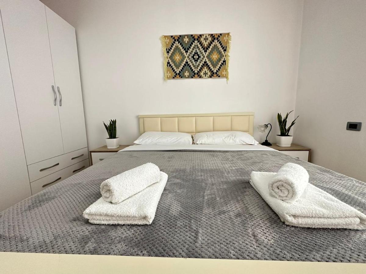Trea Accomodations - Despacito Port Side Vlorë Esterno foto